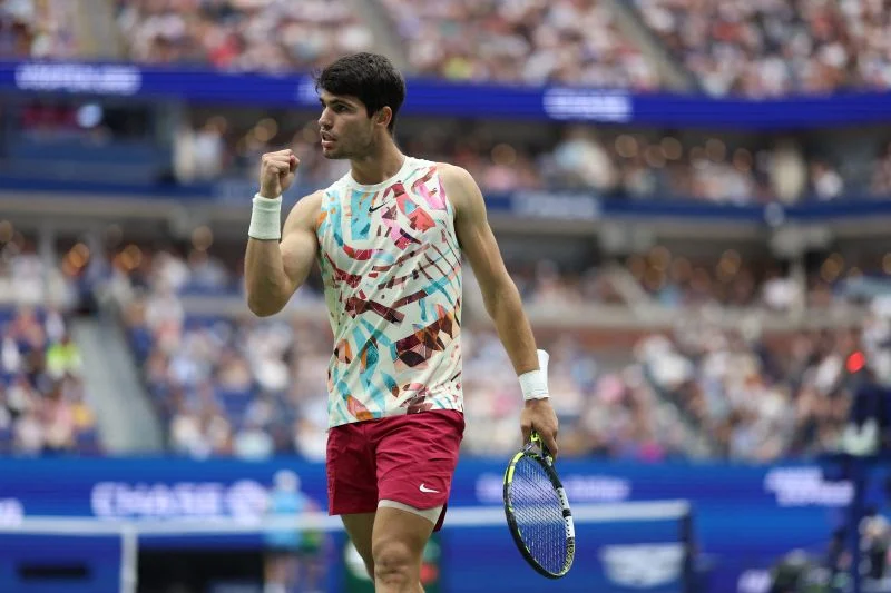 Alcaraz Mundur Mendadak dari Barcelona Open 2026: Cedera Pergelangan Tangan Mengancam Pencapaian Nomor Satu Dunia