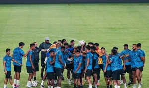 Arema FC Raih Tiga Poin Penting, Tundukkan Persis Solo 2-0 dan Selamatkan Posisi 10 Besar