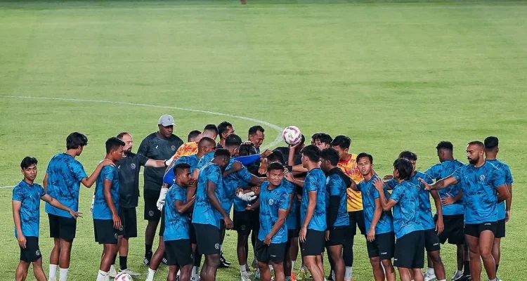 Arema FC Raih Tiga Poin Penting, Tundukkan Persis Solo 2-0 dan Selamatkan Posisi 10 Besar