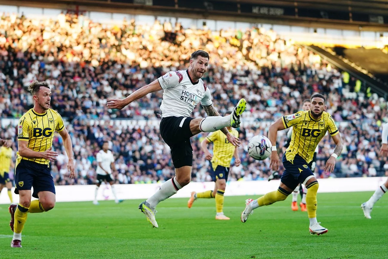 Banel Membawa Derby County Raih Kemenangan Tipis 1-0 atas Oxford United, Harapan Play‑off Masih Terjaga