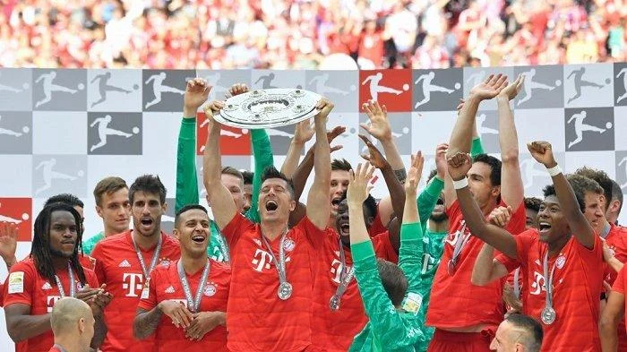 Bayern Munchen Kunci Gelar Bundesliga 2025/2026 dengan Rekor Gol, Sentuhan Kompany, dan Ambisi Treble