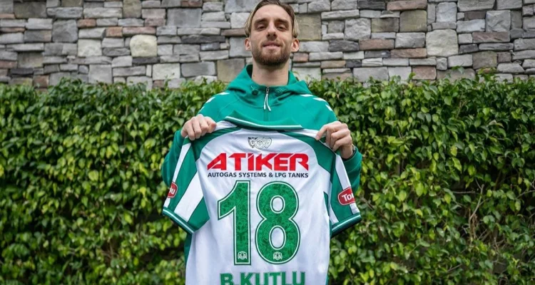 Berkan Kutlu Gemilang, Konyaspor vs Trabzonspor: Kemenangan 2-1 yang Mengangkat Klasemen