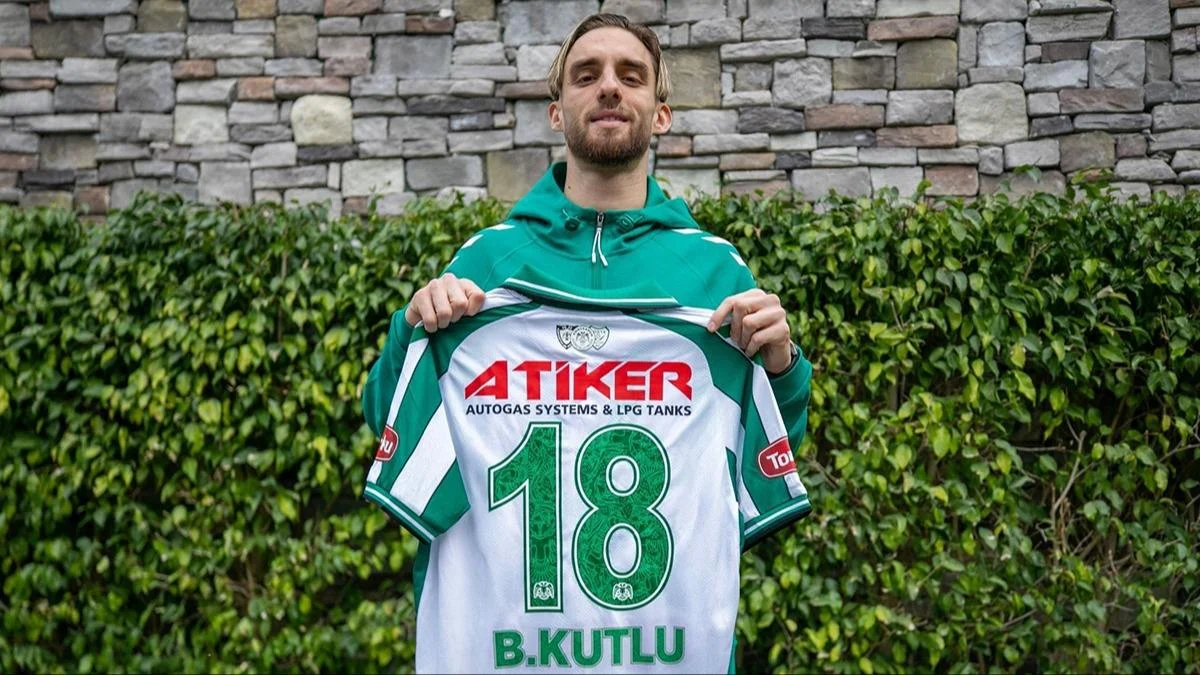 Berkan Kutlu Gemilang, Konyaspor vs Trabzonspor: Kemenangan 2-1 yang Mengangkat Klasemen