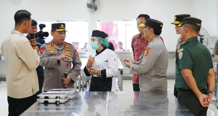 BGN Ungkap Alasan TNI dan Polri Diberi 1.000 SPPG MBG: Dampak, Kontroversi, dan Tantangan