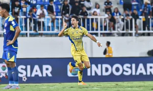 Bojan Hodak Pujian Hangat untuk Lucas Frigeri Usai Persib Tahan Imbang Arema FC