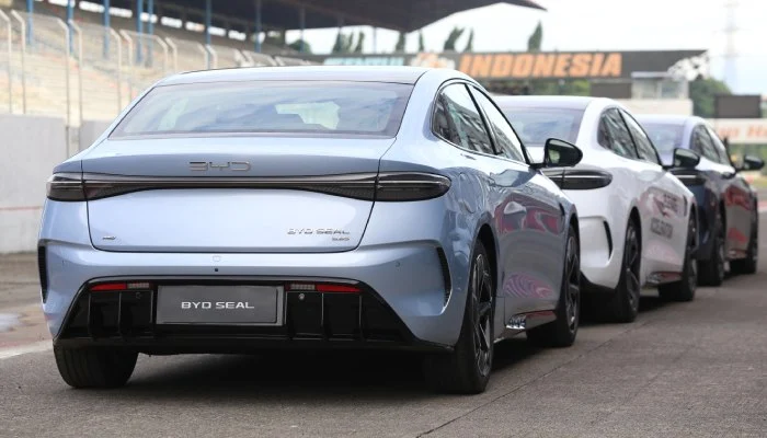 BYD Janjikan Perbaikan Layanan: Kasus BYD Seal Milik Akbar Faizal Diselesaikan Damai dan Penjualan Mobil China Meroket