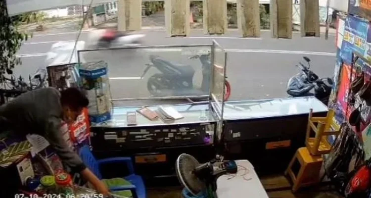 CCTV Palembang Tangkap Pencurian Toyota Kijang di Tanjung Bubuk, Polisi Siapkan Penangkapan