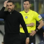 Cesc Fabregas Pujikan Hakan Çalhanoğlu Usai Penampilan Gemilang di Semifinal Coppa Italia