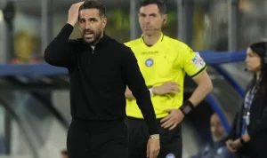 Cesc Fabregas Pujikan Hakan Çalhanoğlu Usai Penampilan Gemilang di Semifinal Coppa Italia