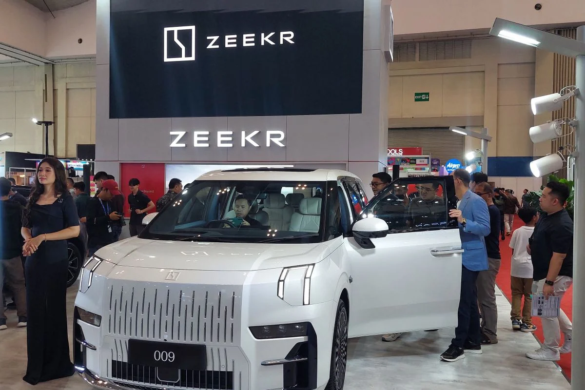 China Ganda Strategi: Dari Mobil Listrik di Jepang hingga Pengaruh Geopolitik di Selat Hormuz