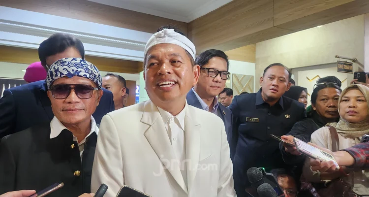 Dedi Mulyadi Ungkap: Antrean ASN Membelit Lulusan, Lapangan Kerja di Luar Terbuka Lebar!