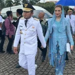 Demo 21 April Kaltim: Gubernur Rudy Mas'ud Desak Aspirasi Tanpa Turun ke Jalan, Namun Aksi Ricuh Mewarnai Demonstrasi di Depan Kantor Gubernur