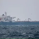 Detik-detik Kapal Perusak AS Tembak dan Sita Kapal Kargo Iran di Teluk Oman – Dampak Global dan Reaksi Tehran