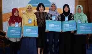 Dian Sastro Luncurkan Beasiswa Dian Sastro untuk Perempuan Muda di Hari Kartini