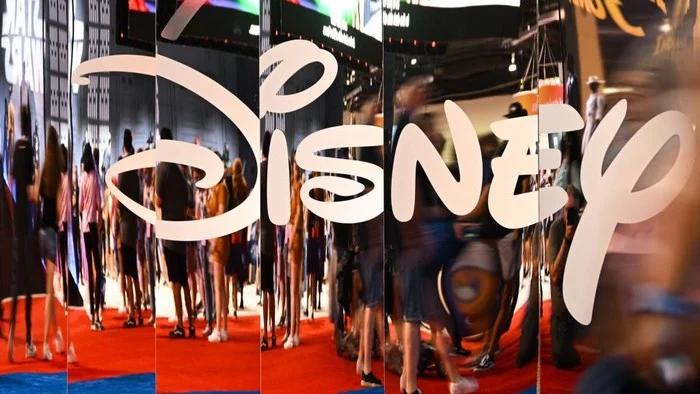 Disney Hadapi Transformasi Besar: PHK Massal, Kenaikan Harga Tiket, dan Fokus Streaming di Era Baru