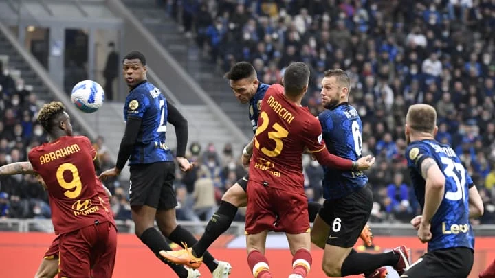 Drama AS Roma di Balik Perebutan Tempat Champions League: Konflik Internal, Jadwal Berat, dan Spekulasi Transfer Veteran