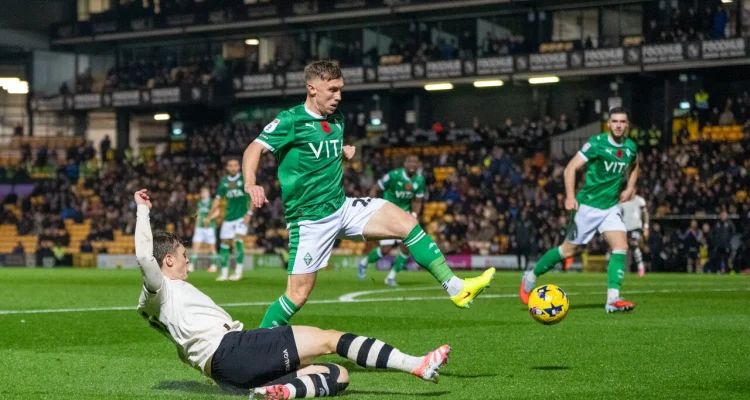 Drama Menegangkan Port Vale vs Stockport: Kemenangan Langka Port Vale Goyang Papan Play‑Off
