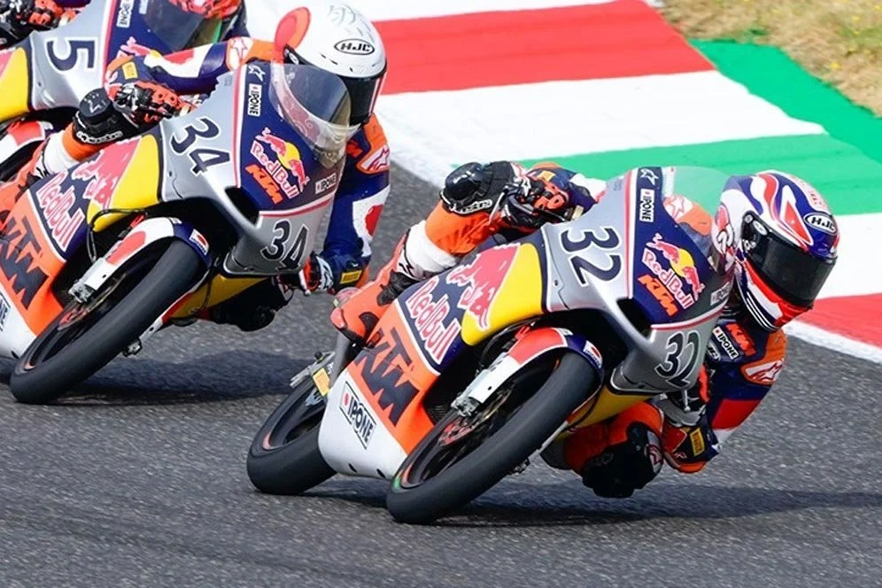 Drama Tikungan Terakhir: Kiandra Ramadhipa Raih Kemenangan Epik di Red Bull Rookies Cup Spanyol 2026
