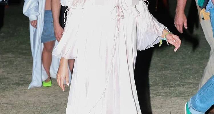 Drop Dead! Olivia Rodrigo Gegerkan Coachella, Kolaborasi Addison Rae, dan Fashion Berani yang Bikin Heboh