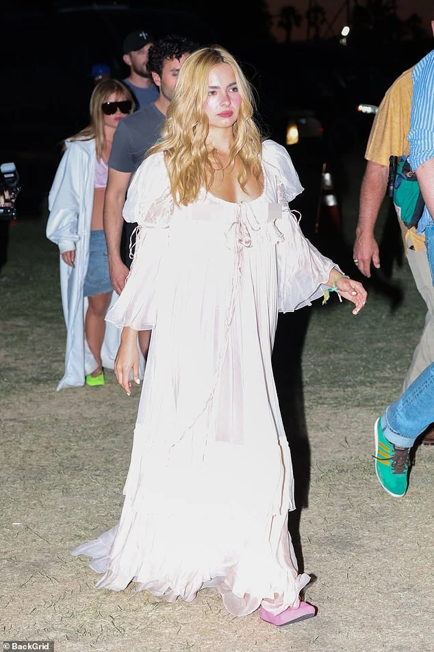 Drop Dead! Olivia Rodrigo Gegerkan Coachella, Kolaborasi Addison Rae, dan Fashion Berani yang Bikin Heboh