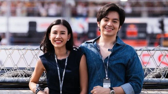 Eksklusif! 7 Foto Mesmerik Shenina Cinnamon & Angga Yunanda Babymoon di Disneyland Tokyo yang Bikin Penasaran