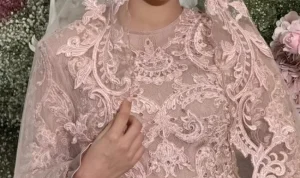 Elegan! 20 Gaya Foto Maternity Alyssa Daguise Jelajahi Tren Busana Bumil di Pernikahan El Rumi‑Syifa