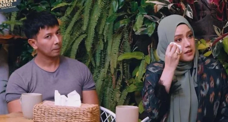 Fairuz A. Rafiq Sambut Rumor Cerai dengan Bijak, Sebut Isu Jadi Penggugur Dosa