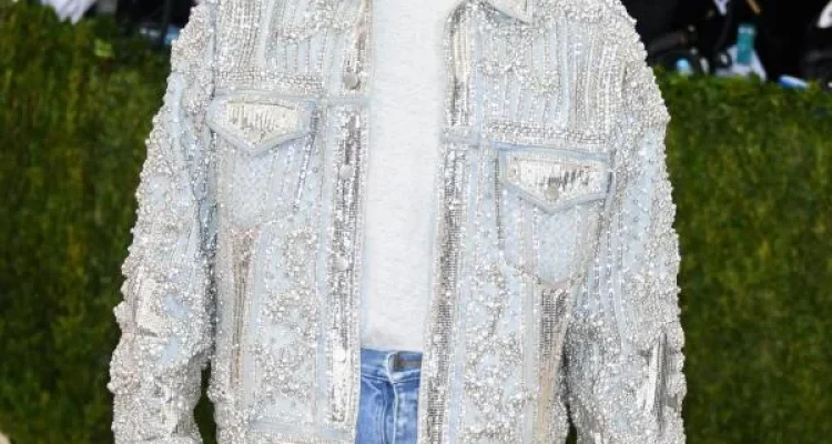 FC Basel Gagalkan Konser Kanye West: Kontroversi Nilai Memicu Gejolak Tur Eropa