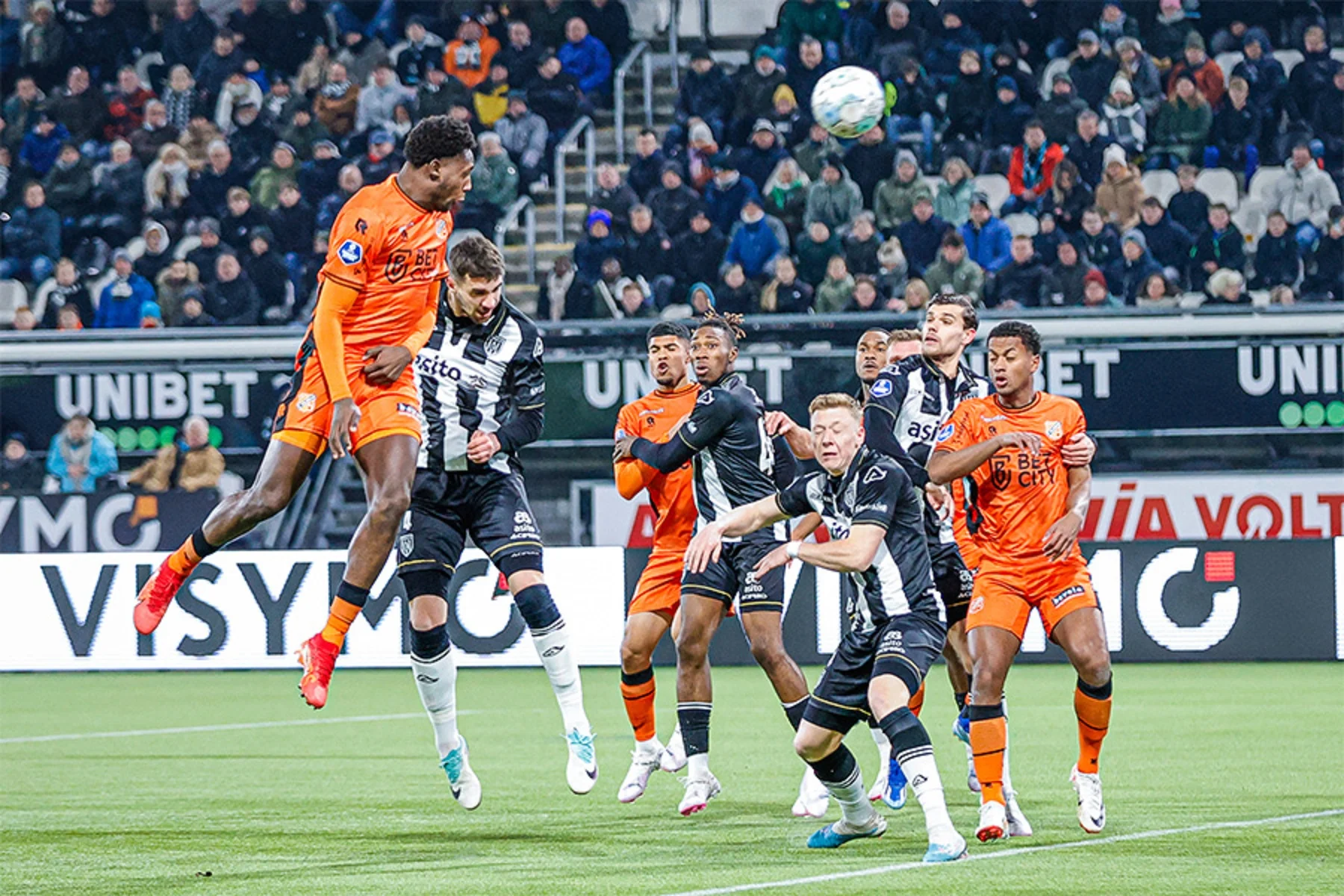 FC Volendam Pastikan Relegasi Heracles: Kemenangan Kontroversial yang Mengguncang Eredivisie 2026