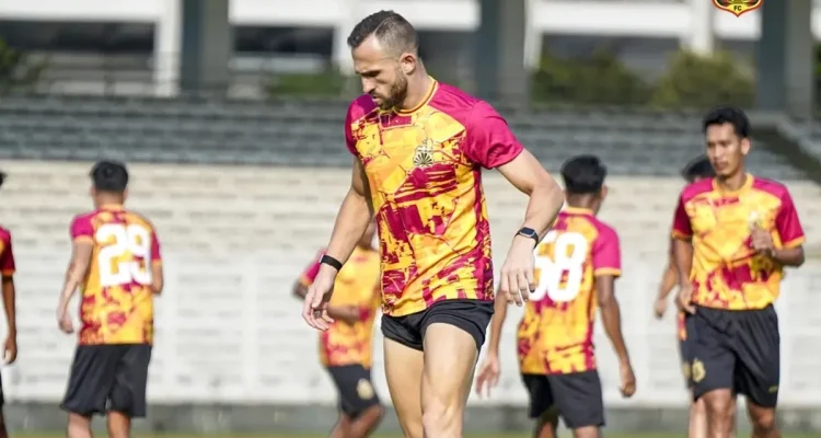 Galatasaray Persiapkan Duel Kocaelispor di Tengah Rangkaian Cedera dan Ambisi Transfer Besar