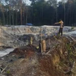 Geledah Rumah Anton Timbang: Bongkar Jaringan Tambang Ilegal yang Merusak Lingkungan