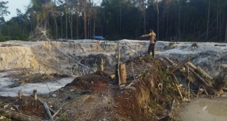 Geledah Rumah Anton Timbang: Bongkar Jaringan Tambang Ilegal yang Merusak Lingkungan