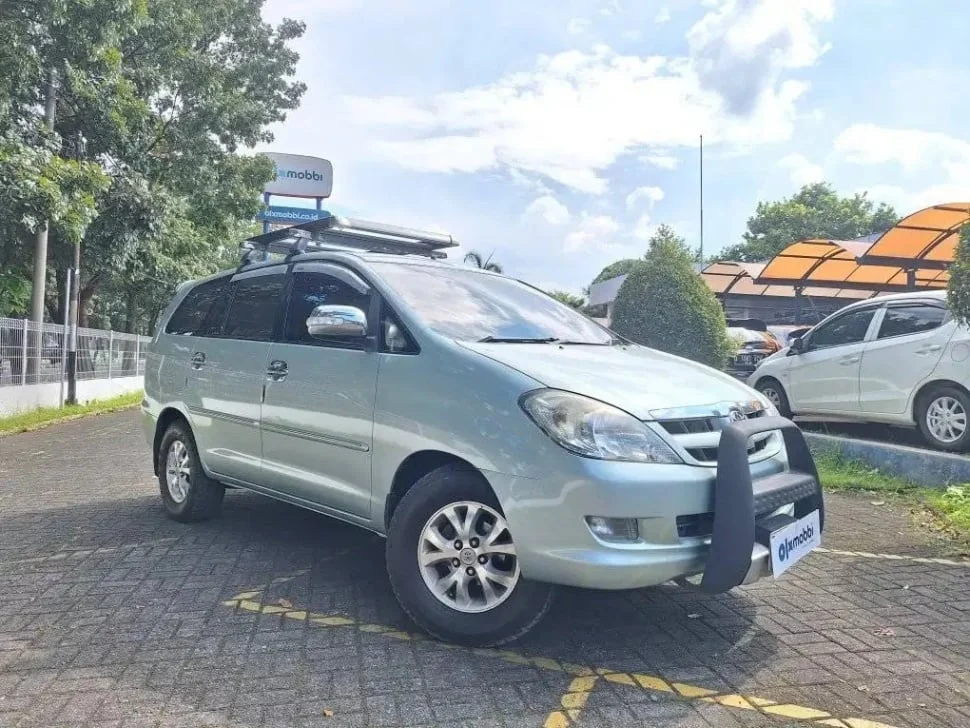 Harga Kijang Innova diesel 2004-2005 Stabil di Tengah Lonjakan Dexlite, Ini Analisis Pasar Mobil Bekas