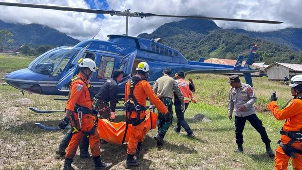 Helikopter PK-CFX Jatuh di Sekadau, Delapan Tewas, Tim SAR Gerakkan 35 Personel