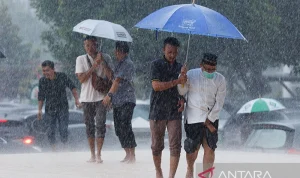 Hujan Ringan Turun Sepanjang Hari, Cuaca Jakarta Hari Ini Diprediksi Cerah Berawan hingga 31°C