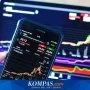 IHSG Melemah Diprediksi Menguji Level 7.000, Simak Rekomendasi Saham ADRO hingga SRTG untuk Awal Pekan