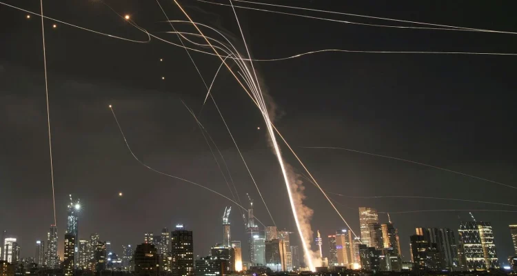 Israel Kirim Iron Dome ke UEA, Menangkis Serangan Rudal Iran dan Perkuat Aliansi Regional