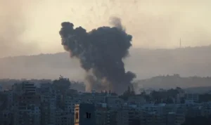 Israel Klaim Hancurkan 10 Peluncur Roket Hizbullah; Ribuan Warga Lebanon Terpana di Tengah Serangan Baru