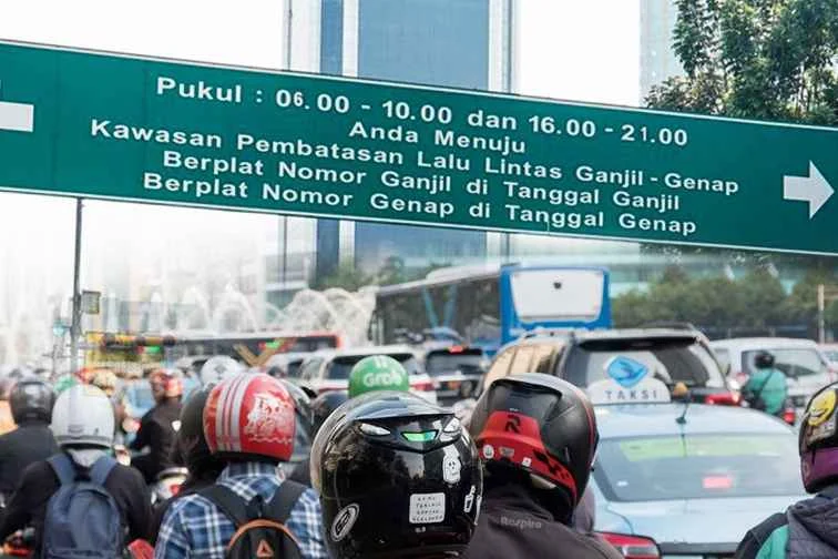 Javier Navarro Ungkap Kebijakan Jalur HOV di Jalan 60 California: Jam Bebas dan Dampaknya pada Lalu Lintas
