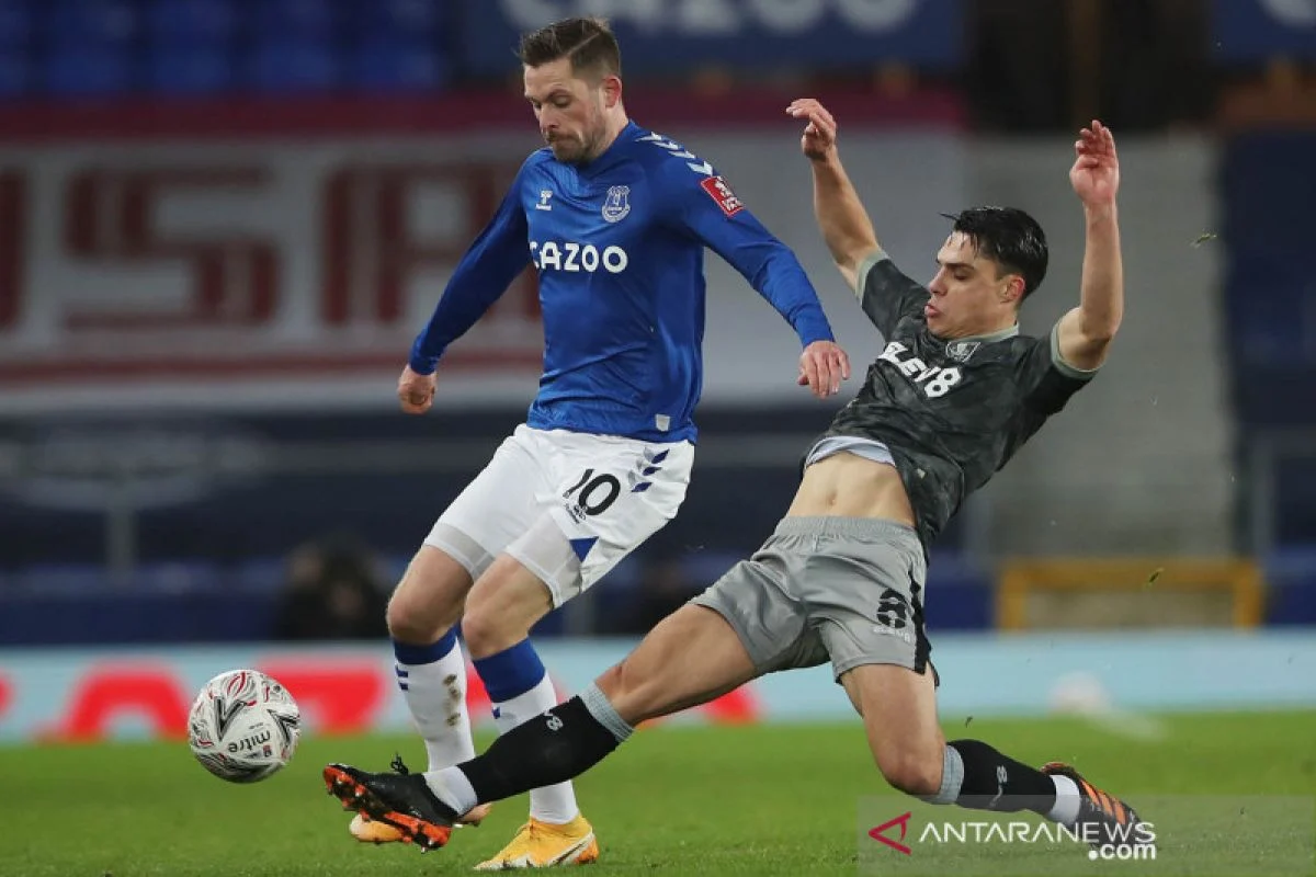 Joey Pelupessy Bawa Lommel SK Menang 3-0, Semakin Dekat ke Jupiler Pro League dan Ditunggu Ragnar Oratmangoen