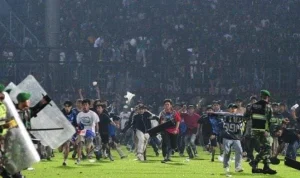 Kemenangan Dramatis Arema FC vs Persis: 2-0, Botol Miras Ditemukan di Stadion Kanjuruhan