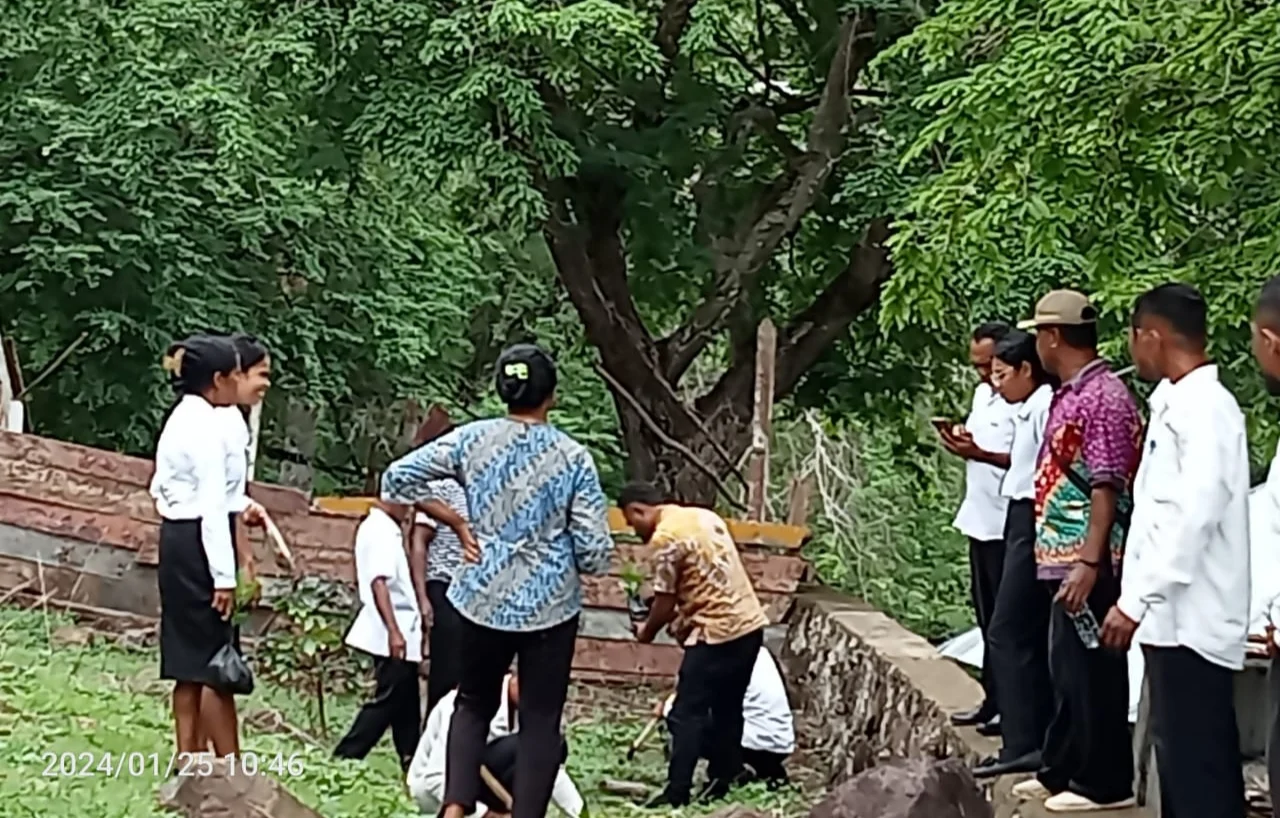 Kepala Desa Pakel Diserang 10 Orang Pura-Pura Tamu, Celurit Mengoyak Kepalanya di Siang Bolong