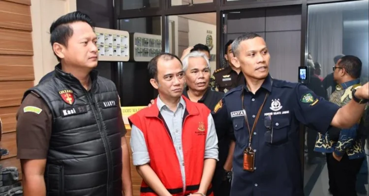 Ketua DPRD Magetan Tangis di Depan Rutan, Korupsi Dana Hibah Pokir Rp 242 M Jadi Sorotan