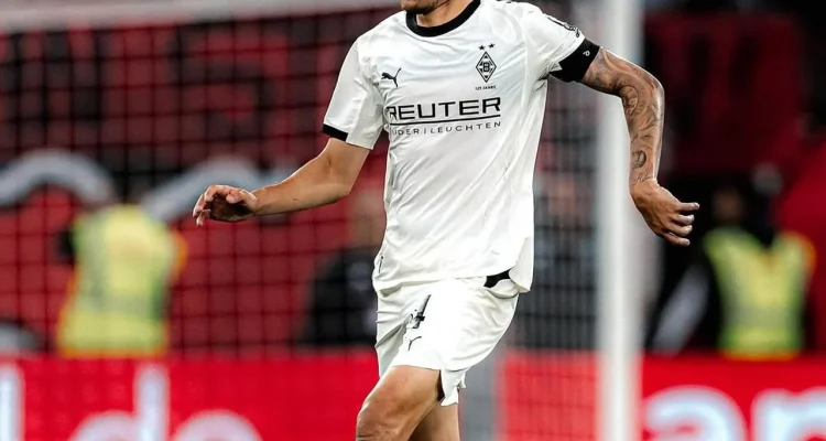 Kevin Diks Buktikan Kualitas di Borussia Monchengladbach: Musim Perdana Gemilang di Bundesliga