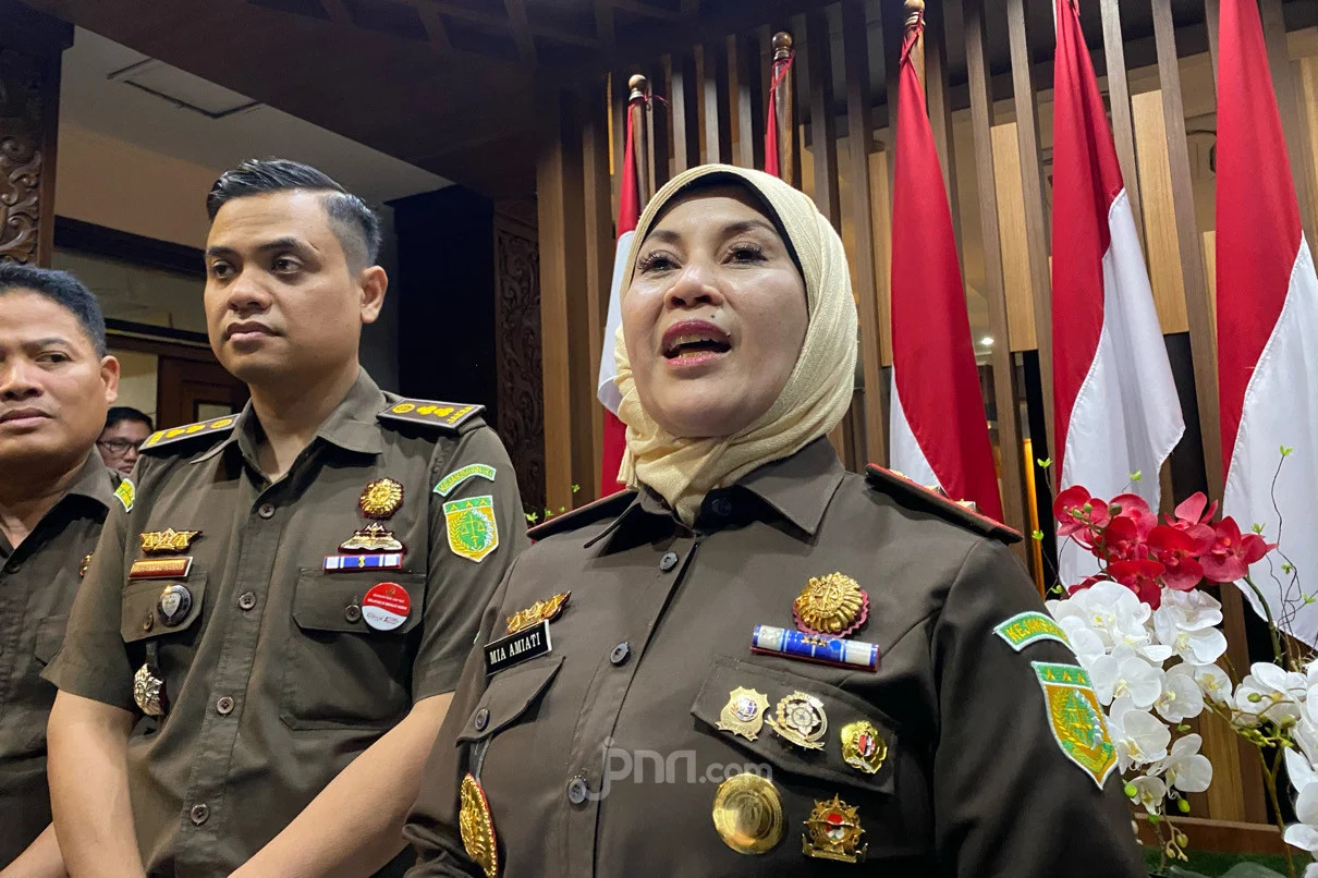 Khofifah Ungkap KPK Bikin Grup WA, Tiga Kepala Daerah Jatim Ditangkap Operasi Tangkap Tangan