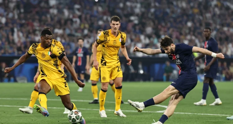 Khvicha Kvaratskhelia Bawa PSG ke Puncak Semifinal Champions League, Rumor Arsenal Tak Menggerus Komitmen