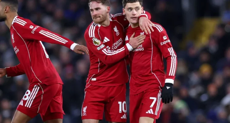 Khvicha Kvaratskhelia Tegaskan Tak Pindah ke Liga Inggris, Arsenal & Liverpool Dipaksa Rethink Strategi Transfer