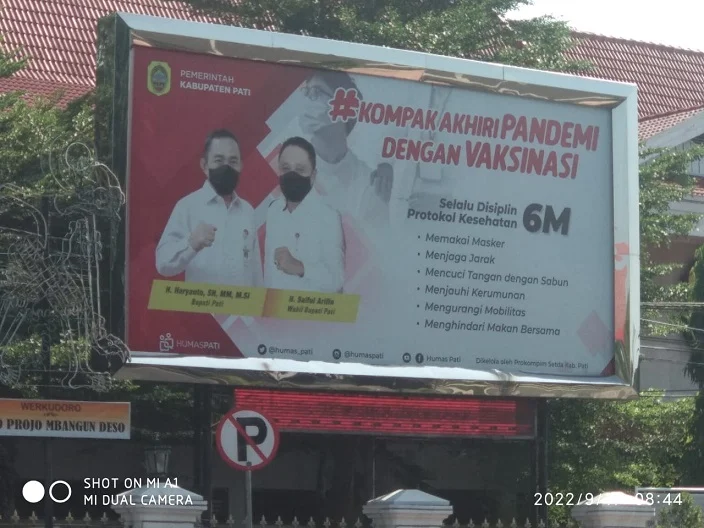 Kontroversi Baliho "Aku Harus Mati": Uji Nyata Sensor Mandiri dan Ancaman Kesehatan Mental