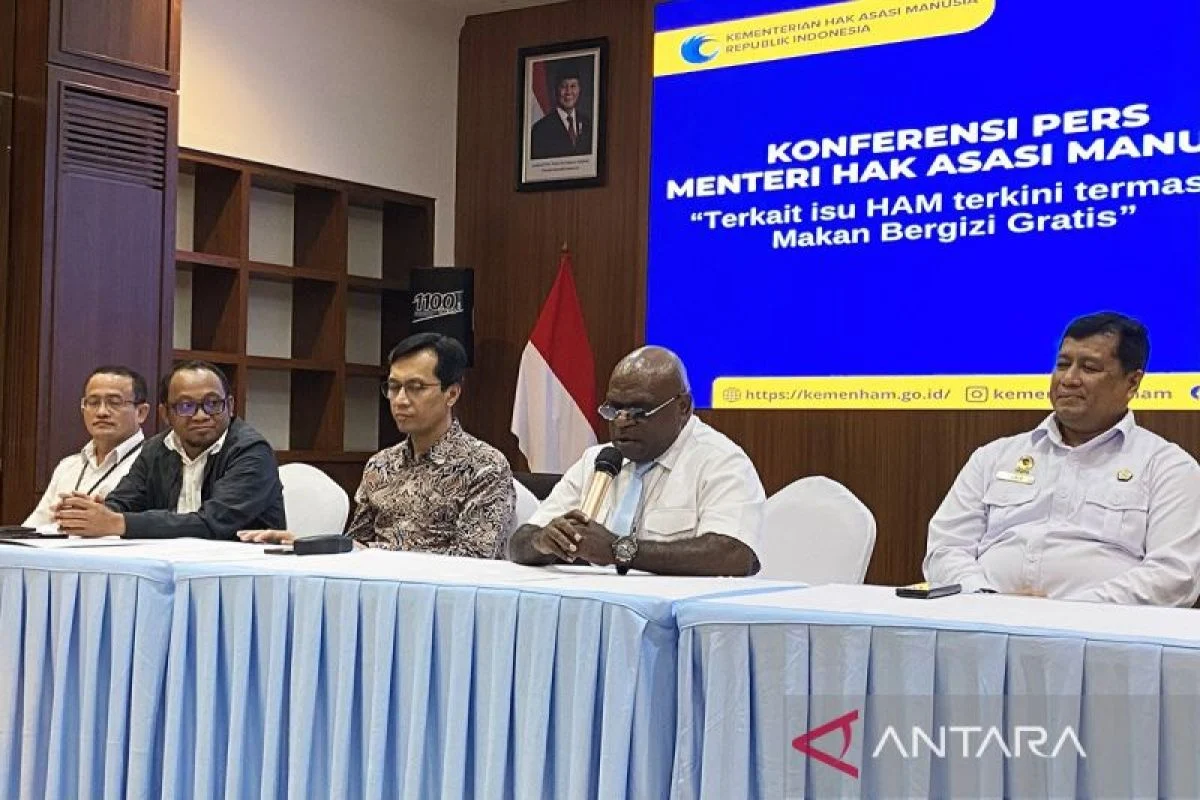 Krisis Kebebasan Kritik: Feri Amsari Dilaporkan, Menteri HAM Tegas Tidak Bisa Dipidana