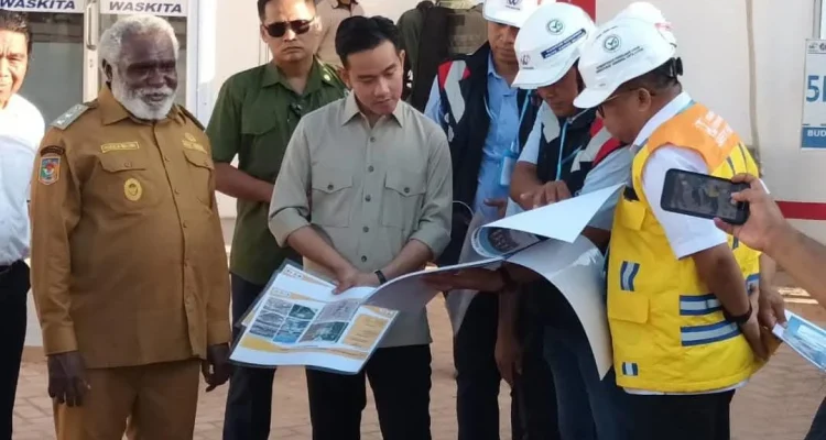 Kunjungan Gibran Papua Dikecam: Kritik Pencitraan dan Seruan Kantor Permanen